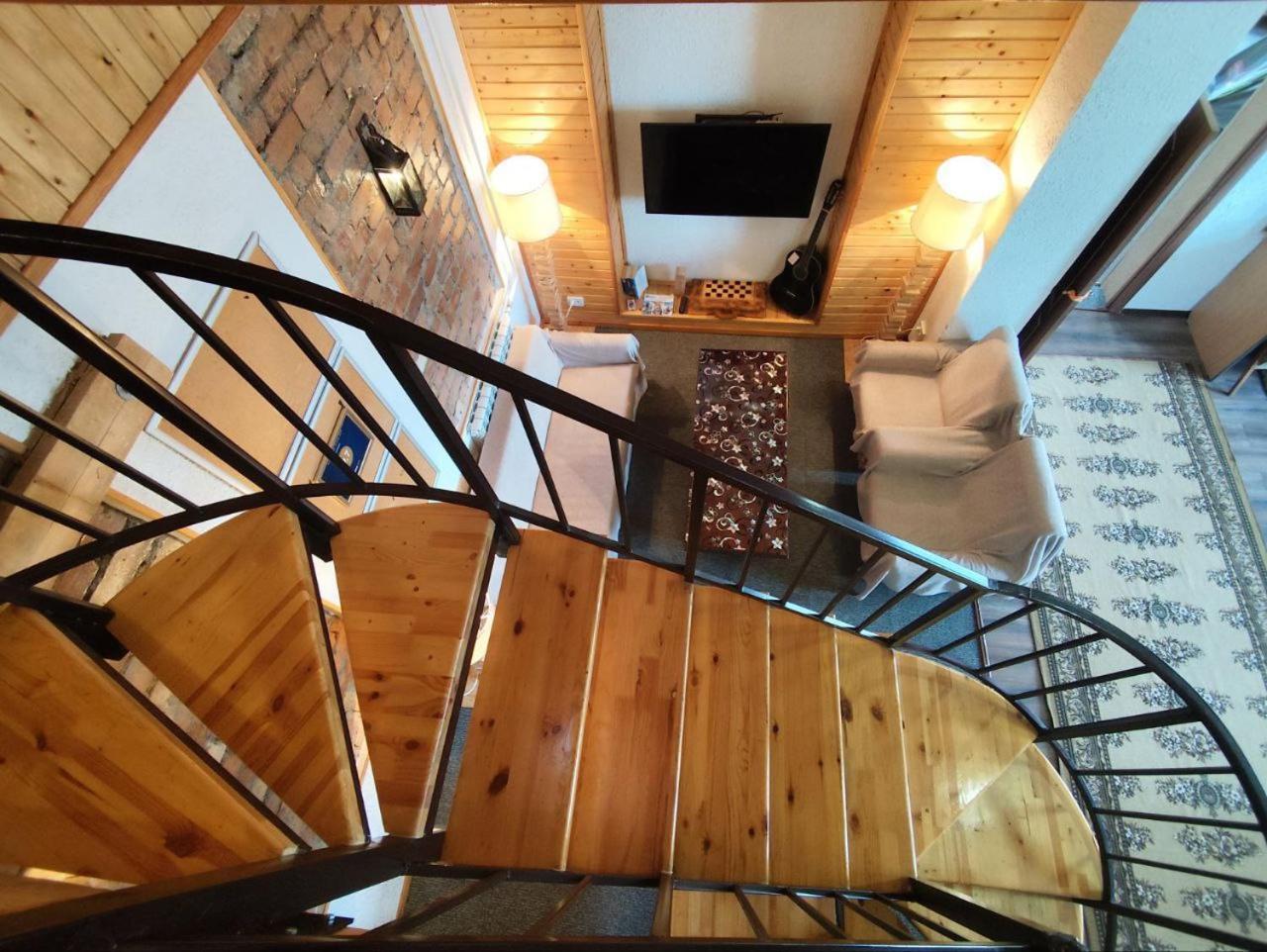 Urban Monkey Tent Hostel & Bar Каракол Экстерьер фото