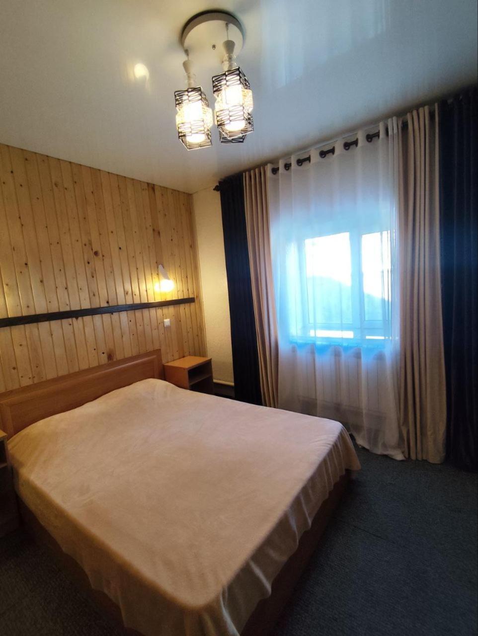 Urban Monkey Tent Hostel & Bar Каракол Экстерьер фото