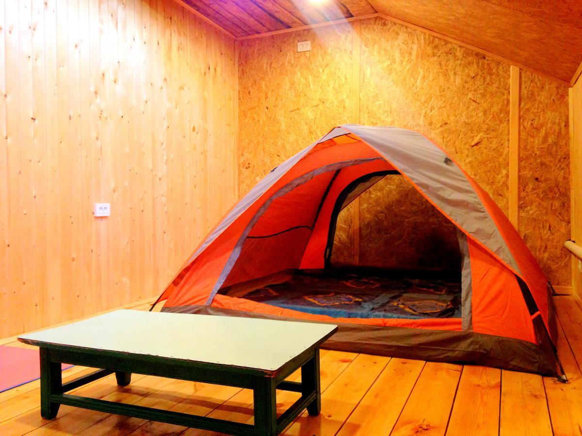 Urban Monkey Tent Hostel & Bar Каракол Экстерьер фото